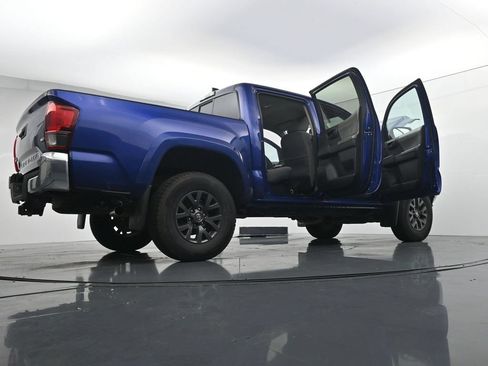 Used 2022 Toyota Tacoma SR5 AWD/4WD image 29