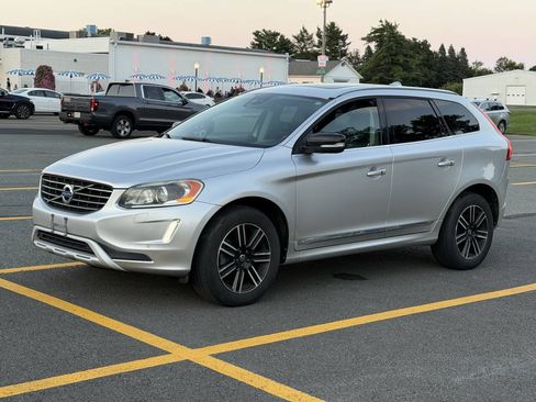 Used 2017 Volvo XC60 T5 Dynamic w/ Preferred Option Package AWD/4WD image 2