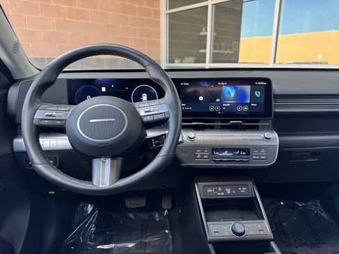 Used 2024 Hyundai Kona Limited image 16