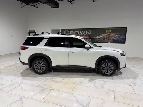 Used 2022 Nissan Pathfinder SV FWD image 7