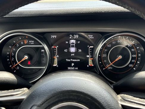 Used 2021 Jeep Gladiator Sport image 28