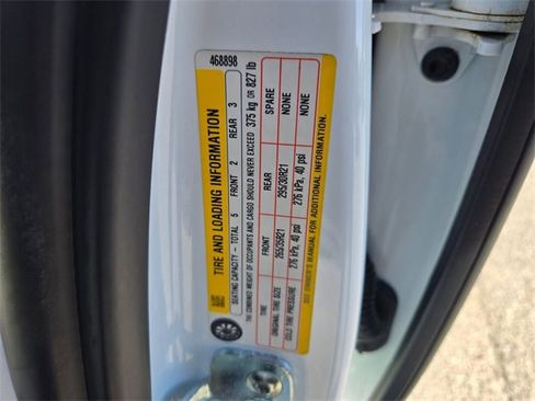 Used 2022 Tesla Model S Plaid image 15