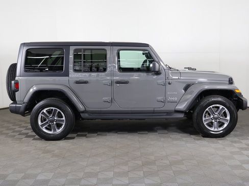 Used 2021 Jeep Wrangler Unlimited Sahara w/ Uconnect 4C Nav & Sound Group image 15
