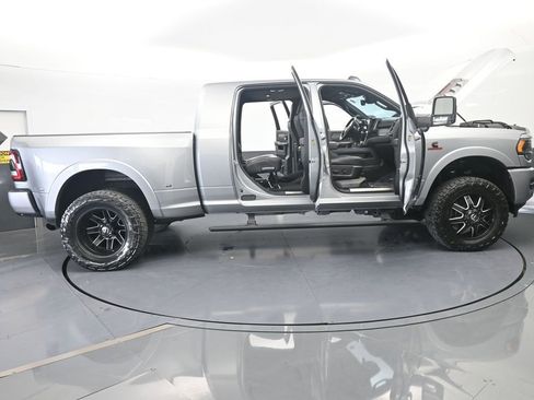 Used 2024 RAM 3500 Limited image 75