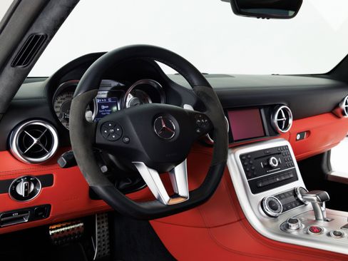 Used 2011 Mercedes-Benz SLS AMG Coupe image 19