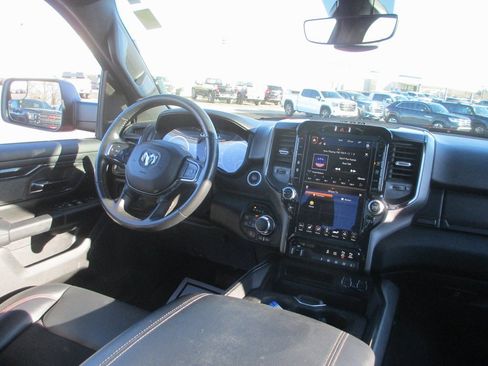 Used 2021 RAM 1500 Big Horn w/ Built-to-serve Edition image 24