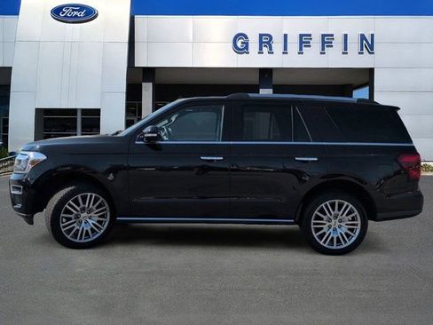 Used 2024 Ford Expedition Limited image 10