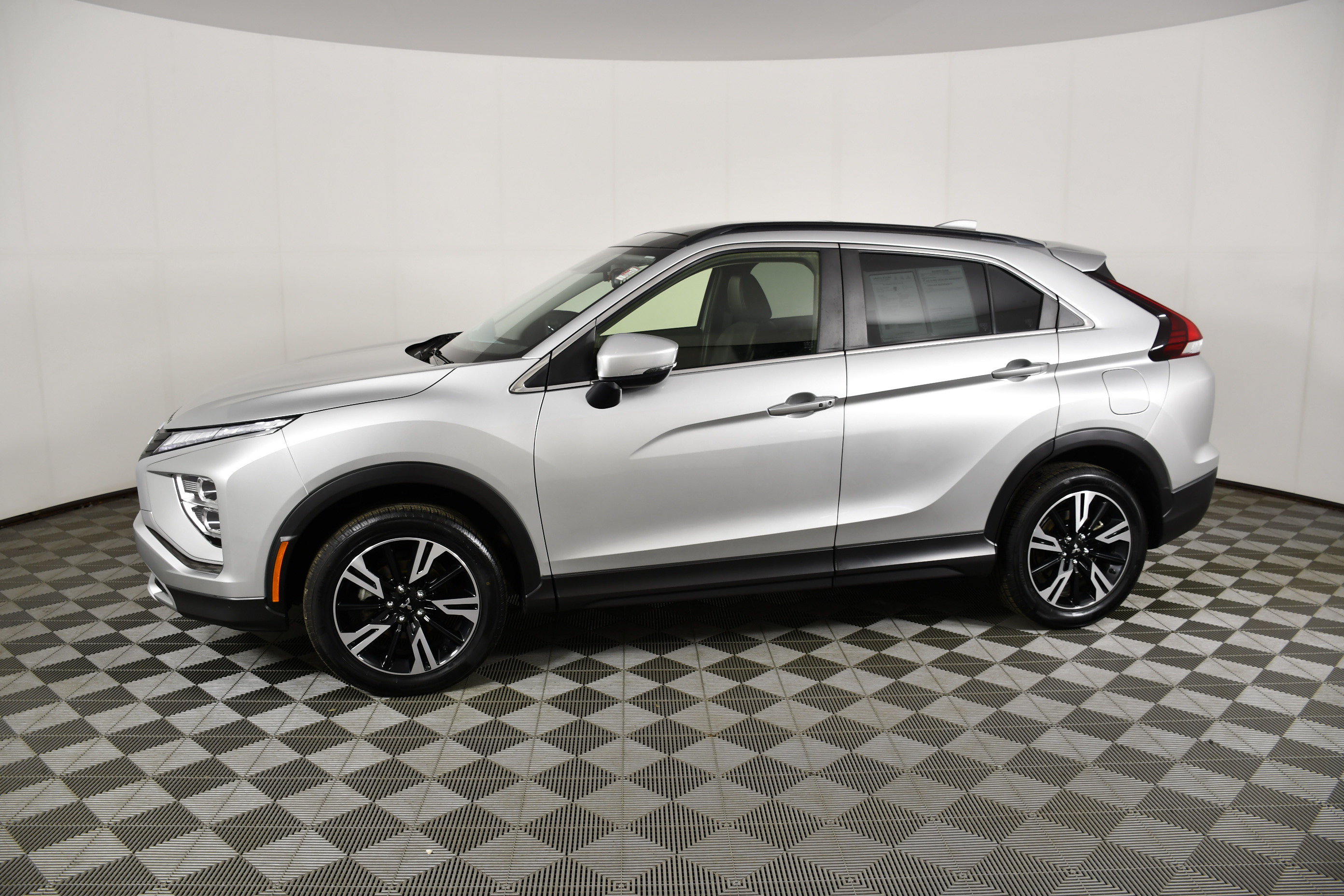 Used 2023 Mitsubishi Eclipse Cross SE AWD/4WD image 9