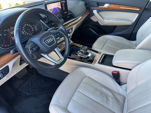 Used 2021 Audi Q5 2.0T Premium w/ Convenience Package image 9