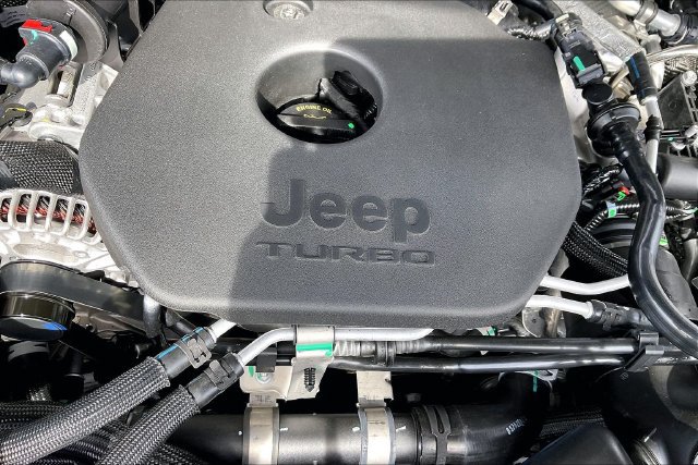 New 2026 Jeep Grand Cherokee Altitude AWD/4WD image 33