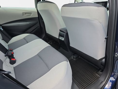 Used 2025 Toyota Corolla LE FWD image 11