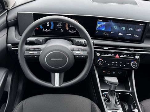 New 2026 Hyundai Tucson SEL FWD image 17