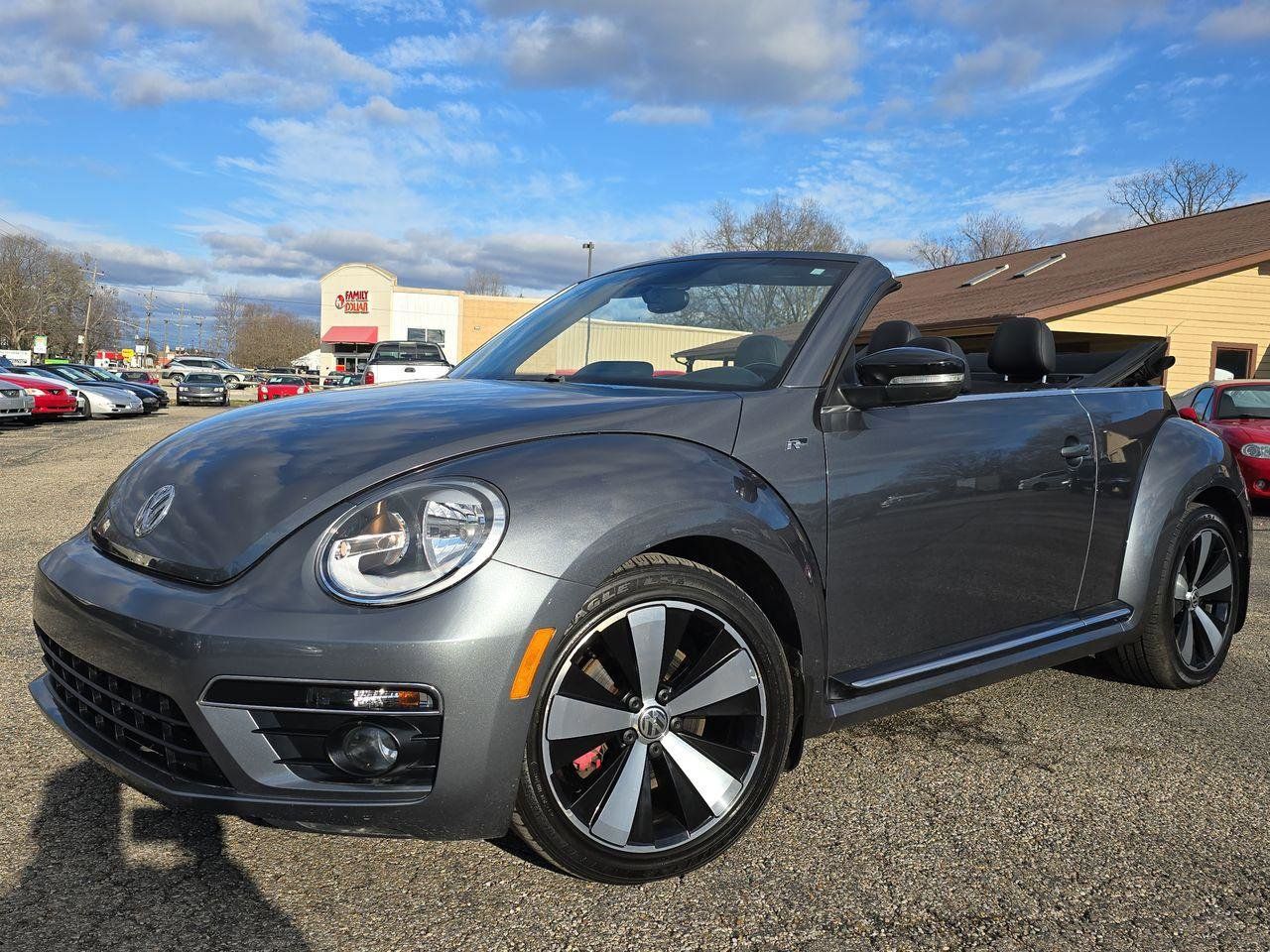 Used 2014 Volkswagen Beetle R-Line FWD image 1