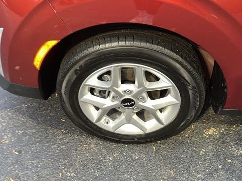 Used 2024 Kia Soul LX w/ Option Group 015 image 38