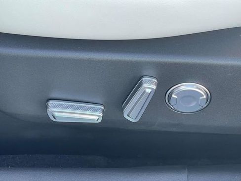 New 2026 Lincoln Nautilus Reserve AWD/4WD image 13