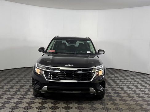 Used 2025 Kia Seltos EX AWD/4WD image 11