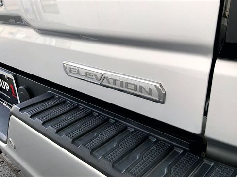 Used 2022 GMC Sierra 1500 Elevation w/ Elevation Premium Package AWD/4WD image 10