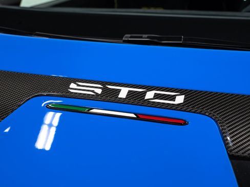 Used 2022 Lamborghini Huracan STO RWD image 15