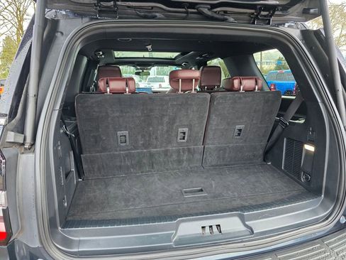 Used 2023 Ford Expedition Limited image 27