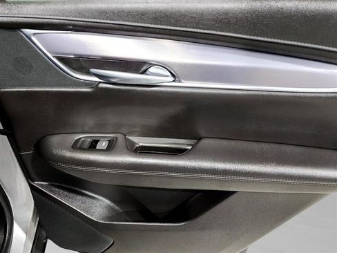 Used 2019 Cadillac XT5 Luxury image 35