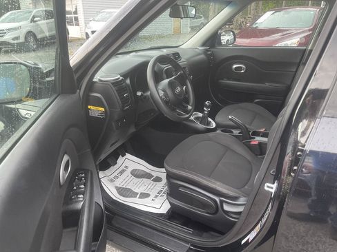Used 2016 Kia Soul FWD image 10