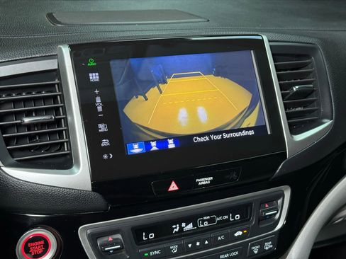 Used 2016 Honda Pilot Touring image 53