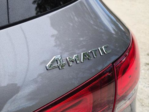 Used 2022 Mercedes-Benz GLA 250 4MATIC w/ Premium Package Lite image 7