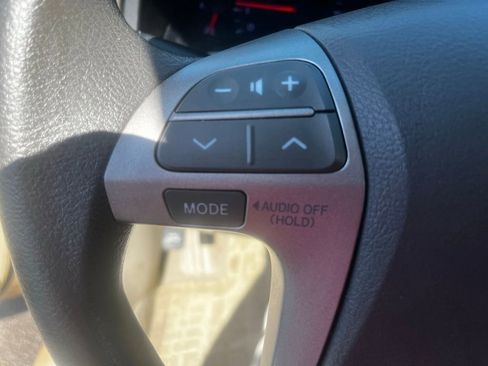 Used 2010 Toyota Camry SE image 18