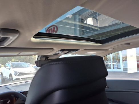 Used 2026 Kia Sportage EX w/ EX Panorama Roof Package image 11