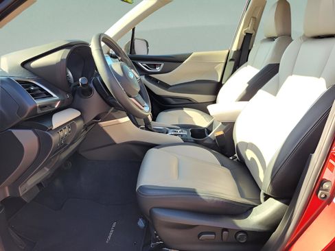 Used 2023 Subaru Forester Limited image 9