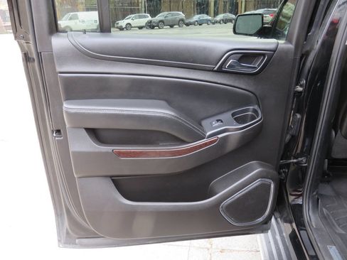 Used 2016 GMC Yukon XL SLT w/ Open Road Package image 32