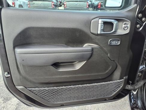 Used 2024 Jeep Wrangler Sport S image 22