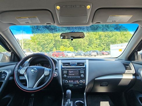Used 2014 Nissan Altima 2.5 SV FWD image 24