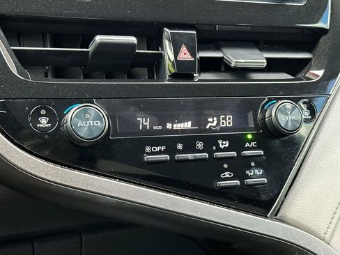 Used 2022 Toyota Camry LE FWD image 20