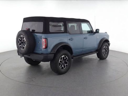 Used 2023 Ford Bronco Outer Banks w/ Sasquatch Package AWD/4WD image 7