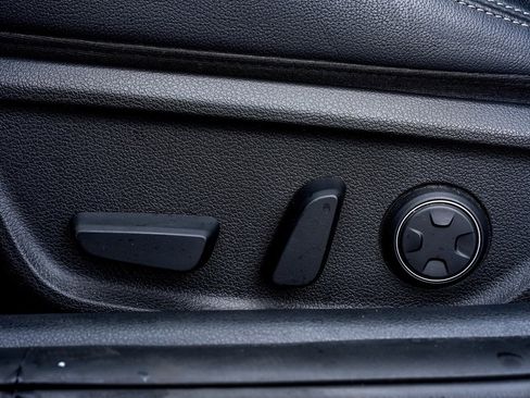 Used 2021 Genesis G70 2.0T w/ Elite Package image 14