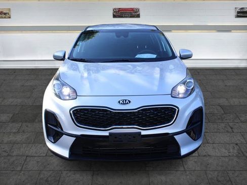 Used 2022 Kia Sportage LX FWD image 2