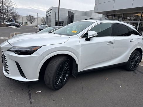 Certified 2025 Lexus RX 350 Premium w/ Accessory Package (A2) image 4
