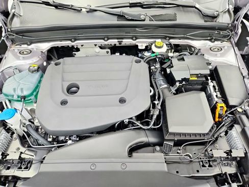 New 2026 Volvo XC40 B5 Plus w/ Protection Package Premier image 36