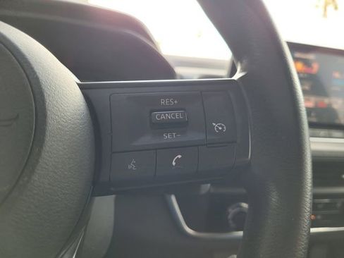 Used 2021 Nissan Rogue S FWD image 14