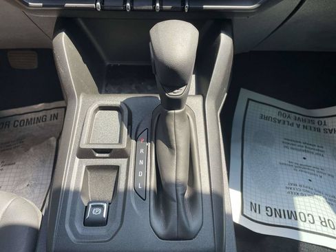 Used 2024 Chevrolet Colorado W/T RWD image 17