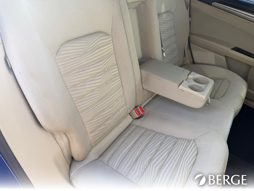 Used 2016 Ford Fusion SE FWD image 20