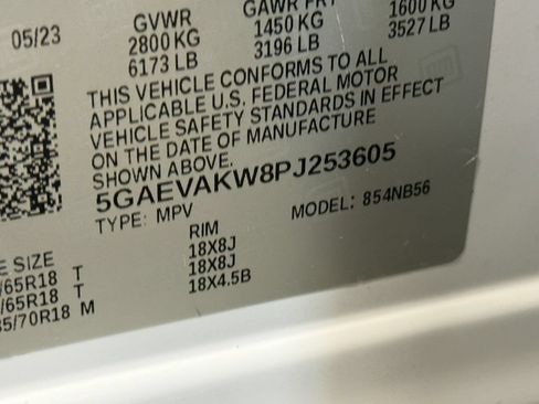 Used 2023 Buick Enclave Essence AWD/4WD image 54