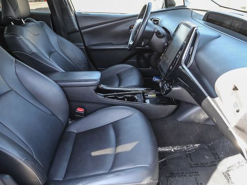 Used 2021 Toyota Prius Prime XLE FWD image 19