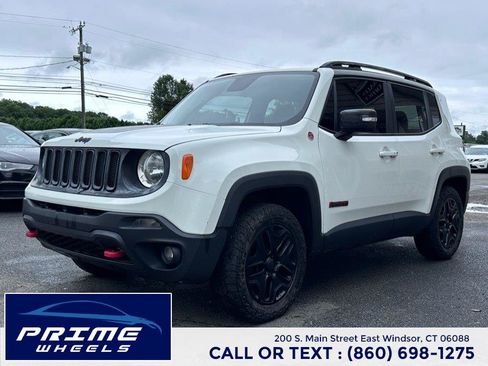 Used 2015 Jeep Renegade Trailhawk w/ Premium Leather Group AWD/4WD image 3