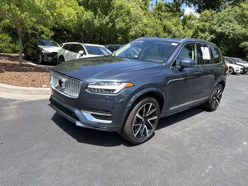 Certified 2025 Volvo XC90 B5 Plus w/ Protection Package Premier AWD/4WD image 42