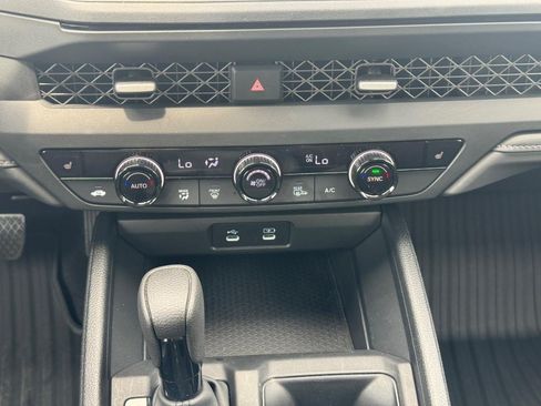 Certified 2025 Honda Accord SE image 15