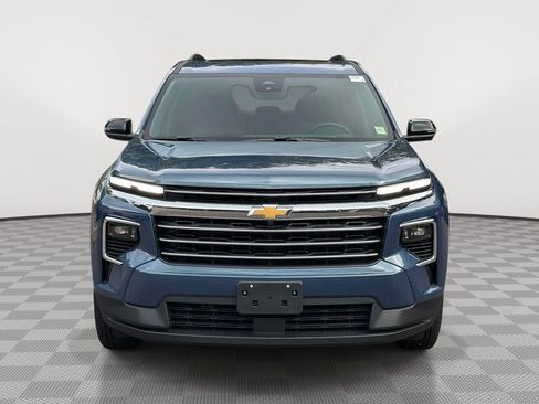 Used 2026 Chevrolet Traverse LT w/ Sun and Wheel Package AWD/4WD image 2
