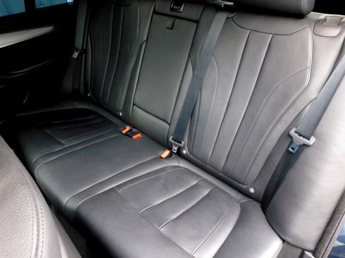 Used 2016 BMW X5 xDrive50i image 16