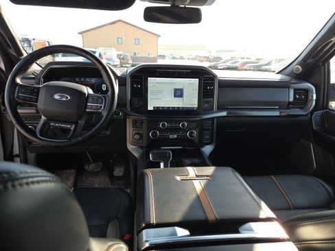 Used 2023 Ford F150 Platinum image 12